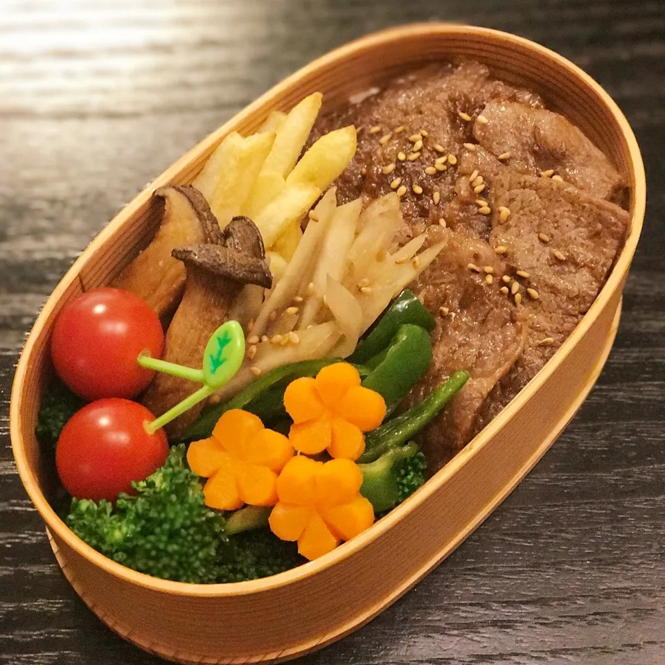 Snapdishの料理写真:今日の息子くん弁当♡焼き肉弁当♡|yu-chanさん