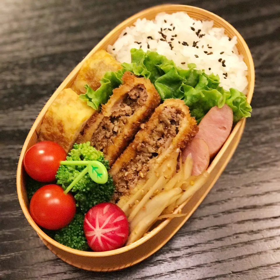 Snapdishの料理写真:今日の息子くん弁当♡メンチカツ弁当♡|yu-chanさん