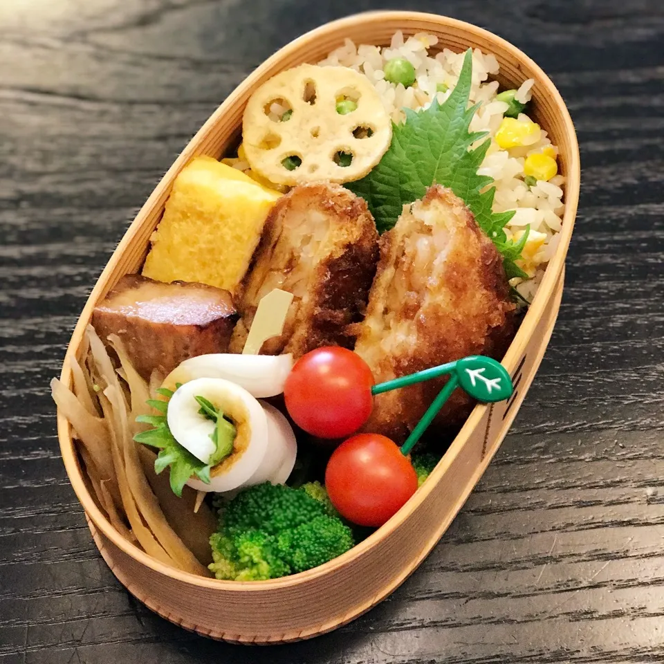 Snapdishの料理写真:今日の息子くん弁当♡えびカツ&チャーハン弁当♡|yu-chanさん