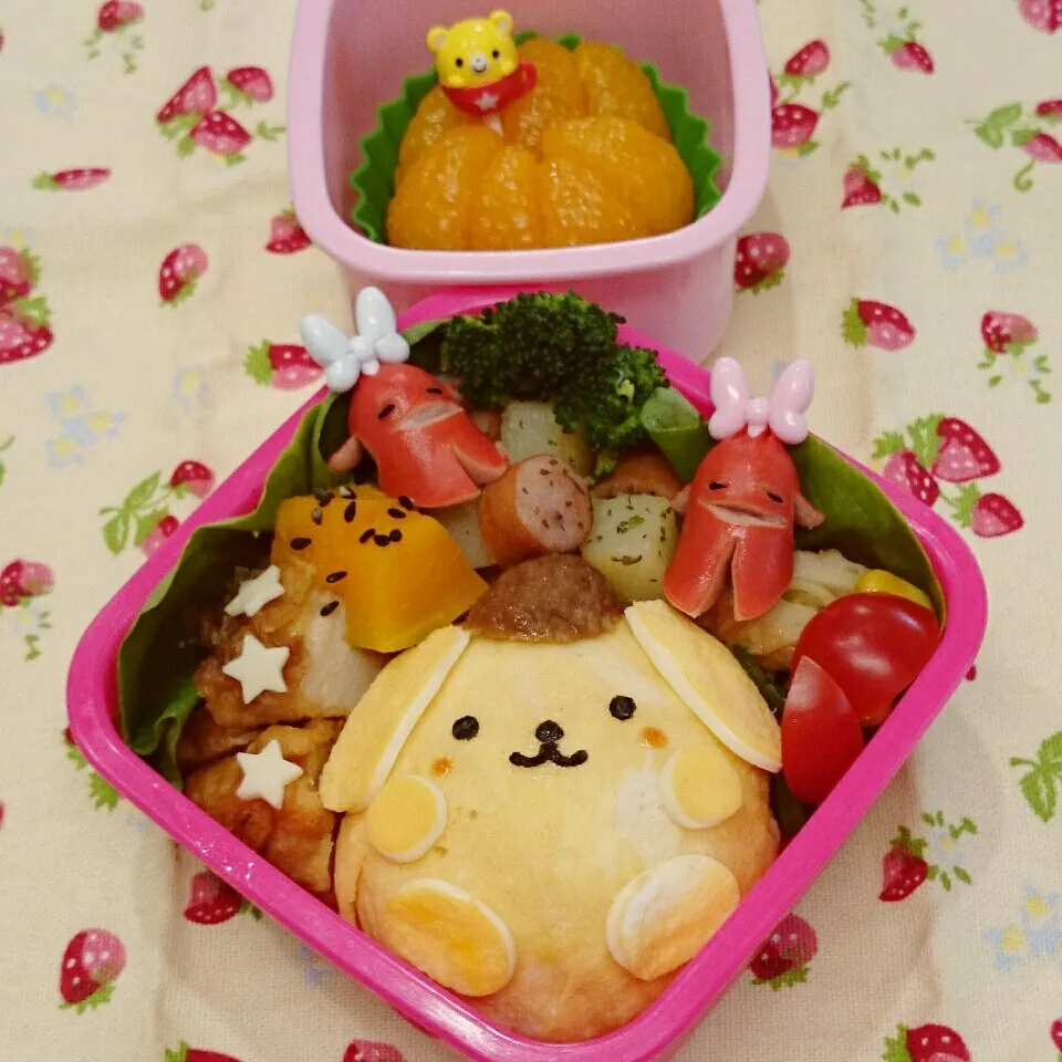 ポムポムプリンおにぎり弁当🎵|みちゅあしさん