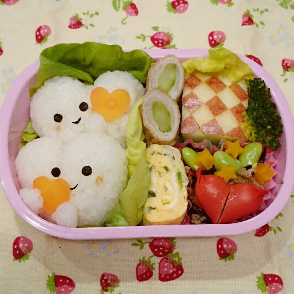 ハートおにぎり弁当🎵|みちゅあしさん