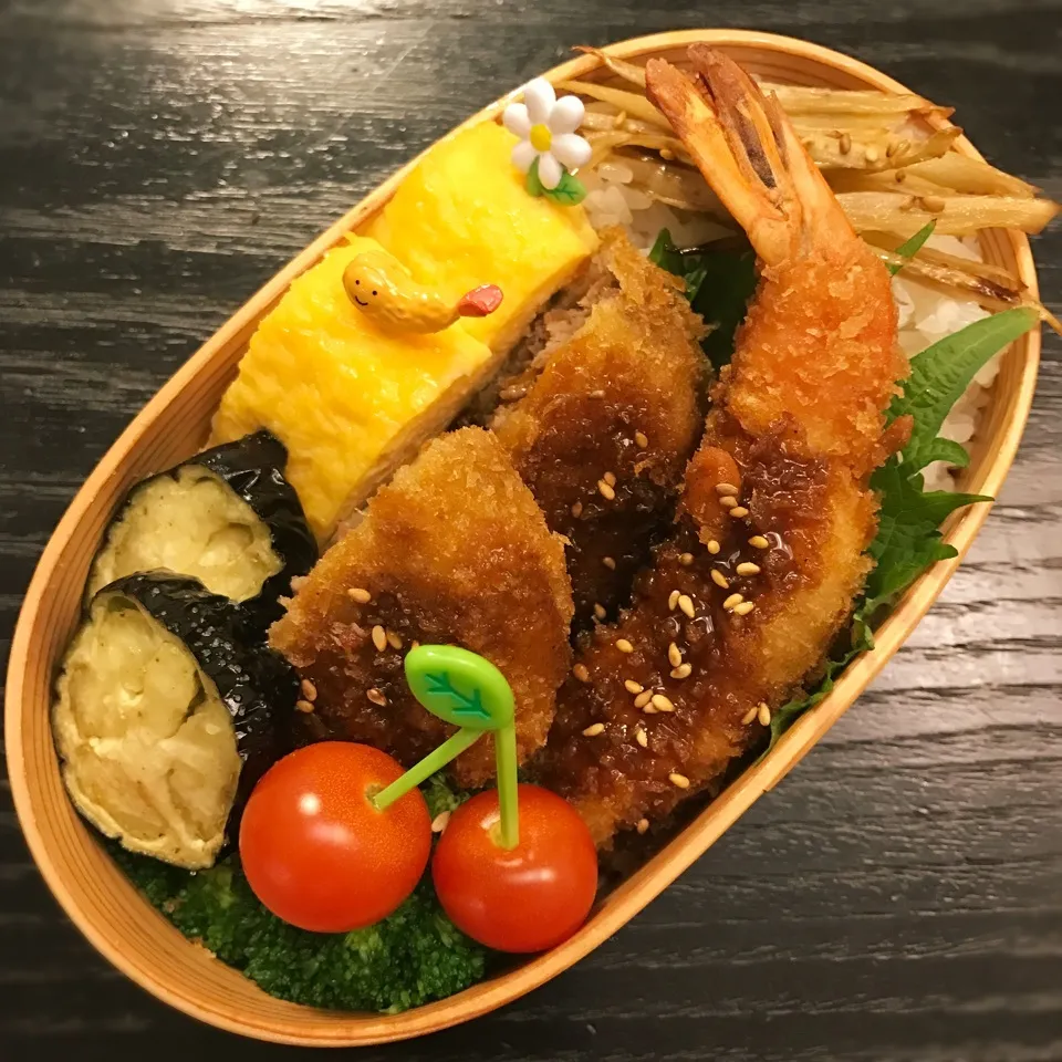 Snapdishの料理写真:今日の息子くん弁当♡海老フライ&メンチカツ弁当♡|yu-chanさん