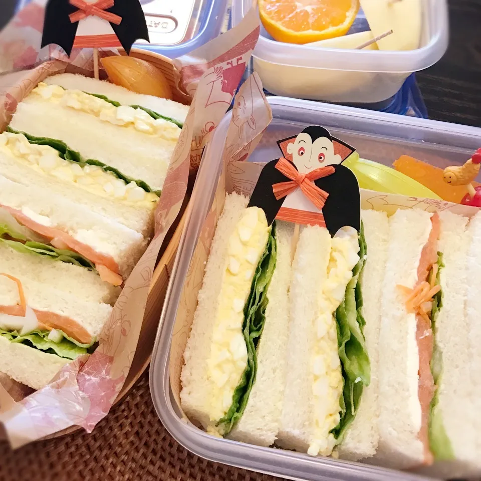 Snapdishの料理写真:♡今日の息子くんと留学生くんのお弁当♡|yu-chanさん