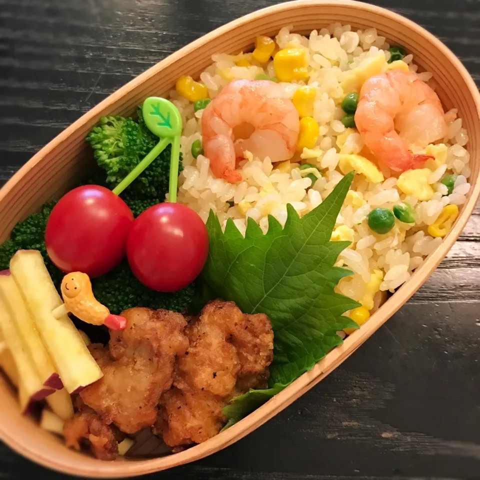 今日の息子くん弁当♡ぷりぷり海老チャーハン弁当♡|yu-chanさん