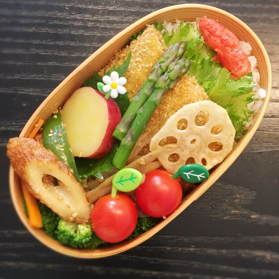 Snapdishの料理写真:今日の息子くん弁当♡鯵フライ弁当♡|yu-chanさん