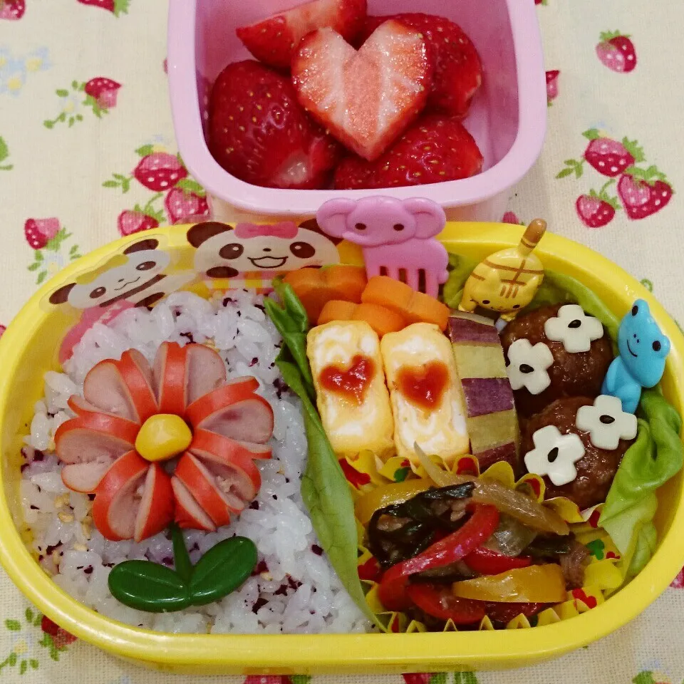 お花弁当🎵|みちゅあしさん