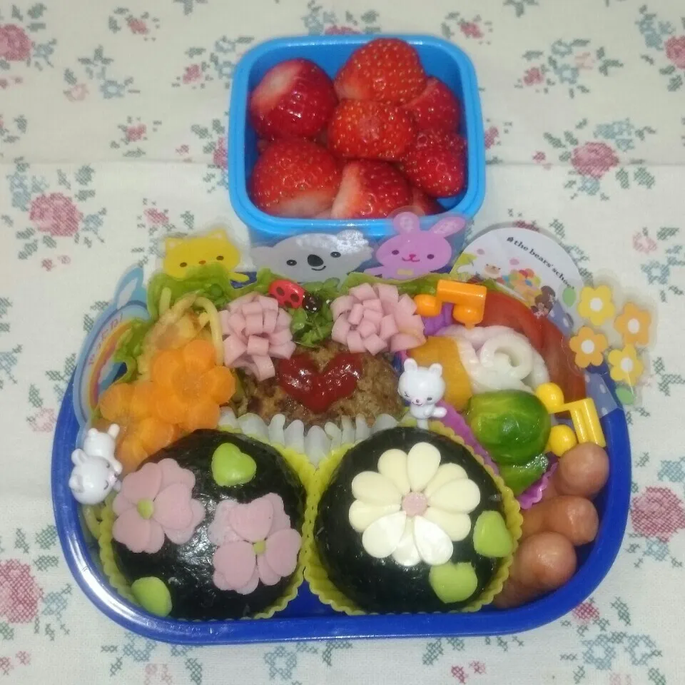 お花おにぎり弁当♪|みちゅあしさん