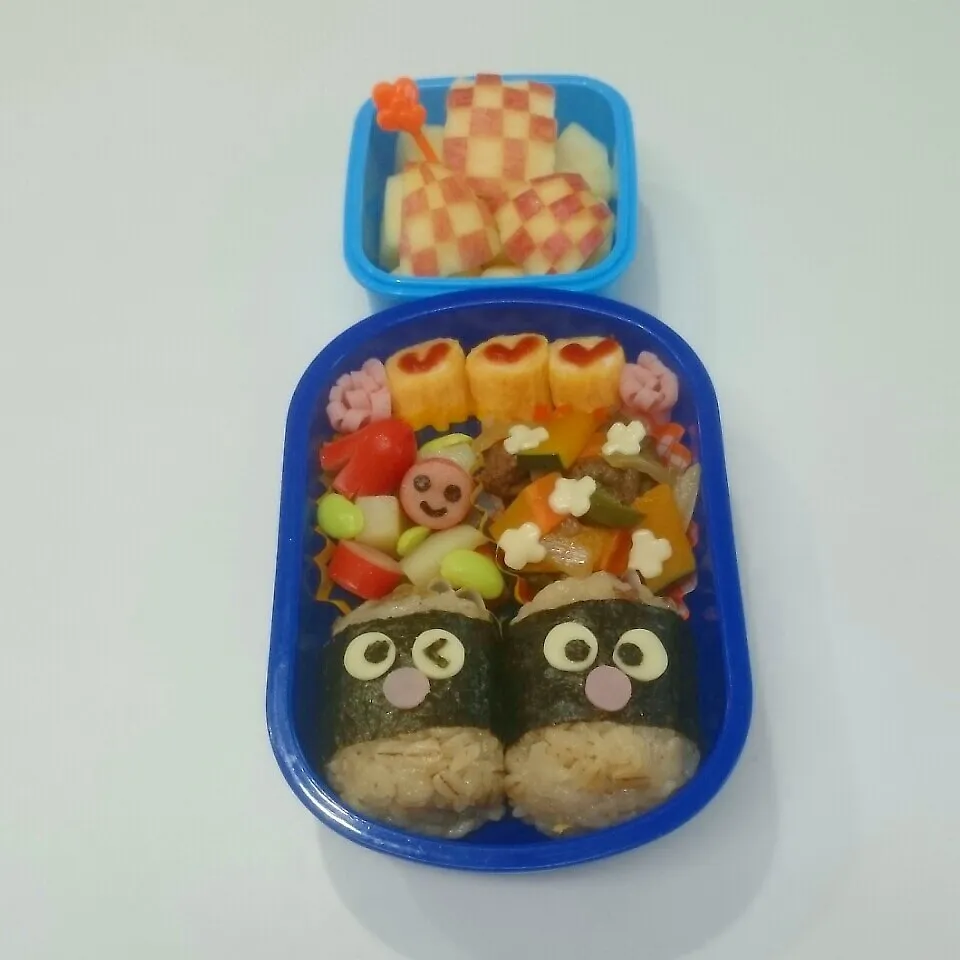 Snapdishの料理写真:炊き込みご飯の おにぎり弁当♪|みちゅあしさん