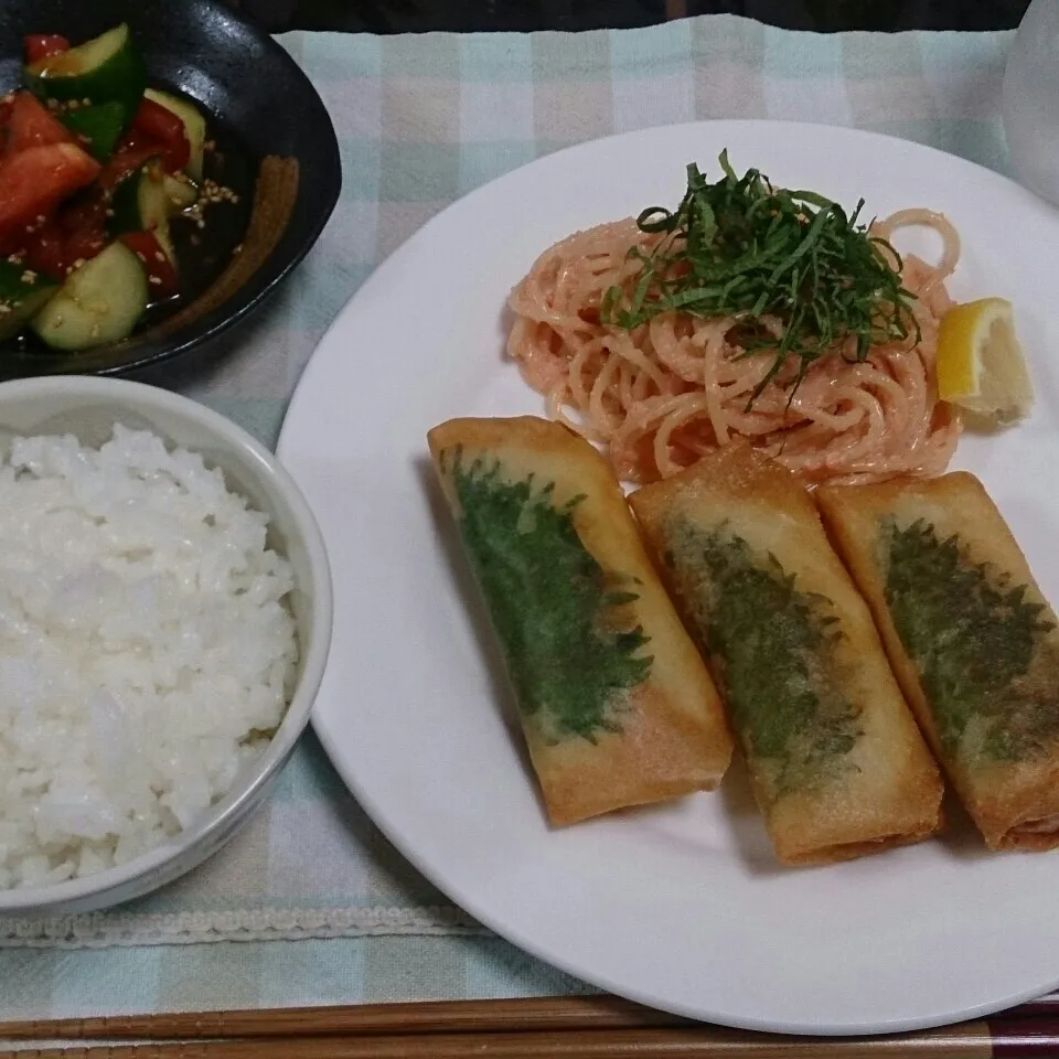 Snapdishの料理写真:ささみのチーズ春巻き…と、タラコパスタ…|NICOさん