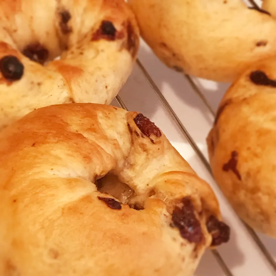 サクッと美味しい❣︎クリチ&ぶどうの米粉bagel☆|みーしゃさん