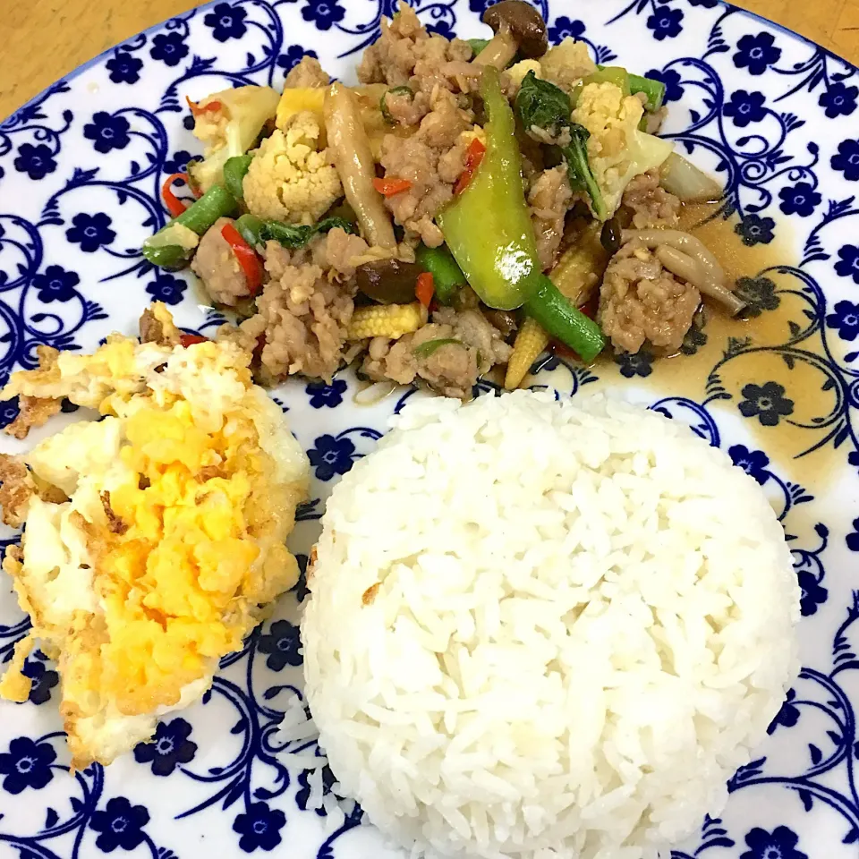 Thai basil fried with pork|Madam Chuoさん