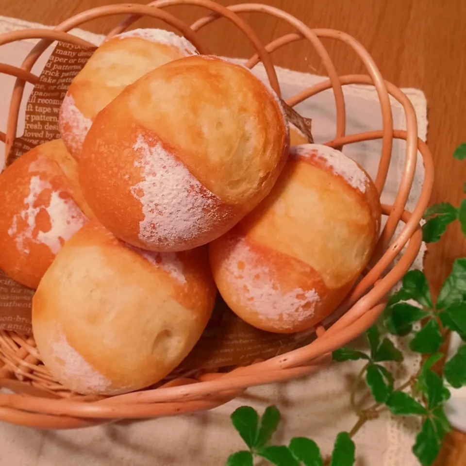 Snapdishの料理写真:ペコちゃんのプチバターフランスʚ◡̈⃝ɞ|みーしゃさん