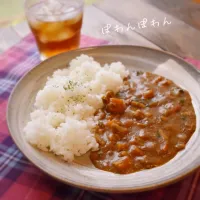 Snapdishの料理写真:ゴロッと具だくさん🥕🍀🥔🍅サバの和風ライスカレー🍛|ぽわんぽわんさん