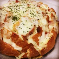 Snapdishの料理写真:大人のちぎりパン(BACON&CHEESE)|okomeさん