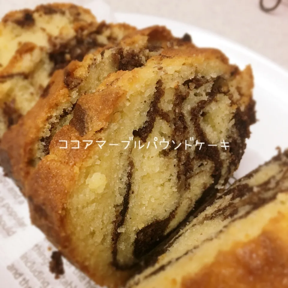 Snapdishの料理写真:ココアマーブルパウンドケーキ|okomeさん