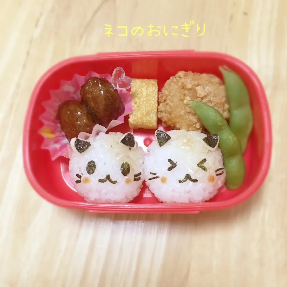 ネコのおにぎり弁当☆|okomeさん