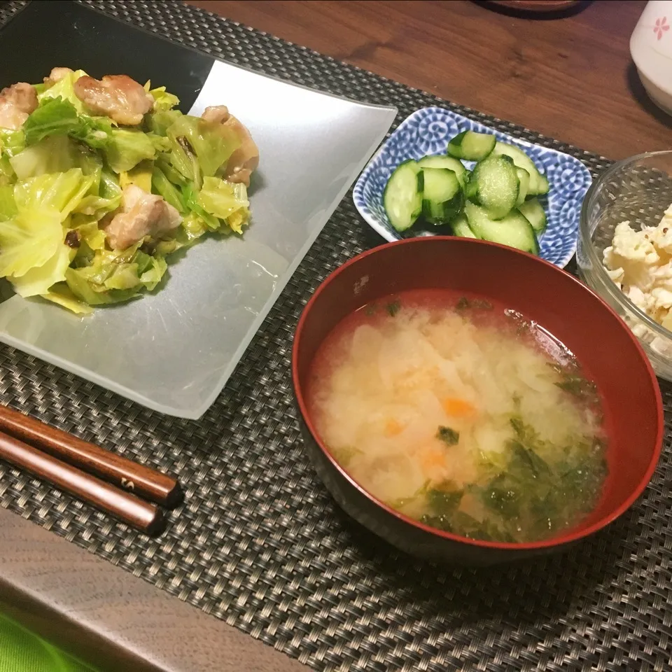 春キャベツと鶏肉のガーリック炒め|saUUchiさん