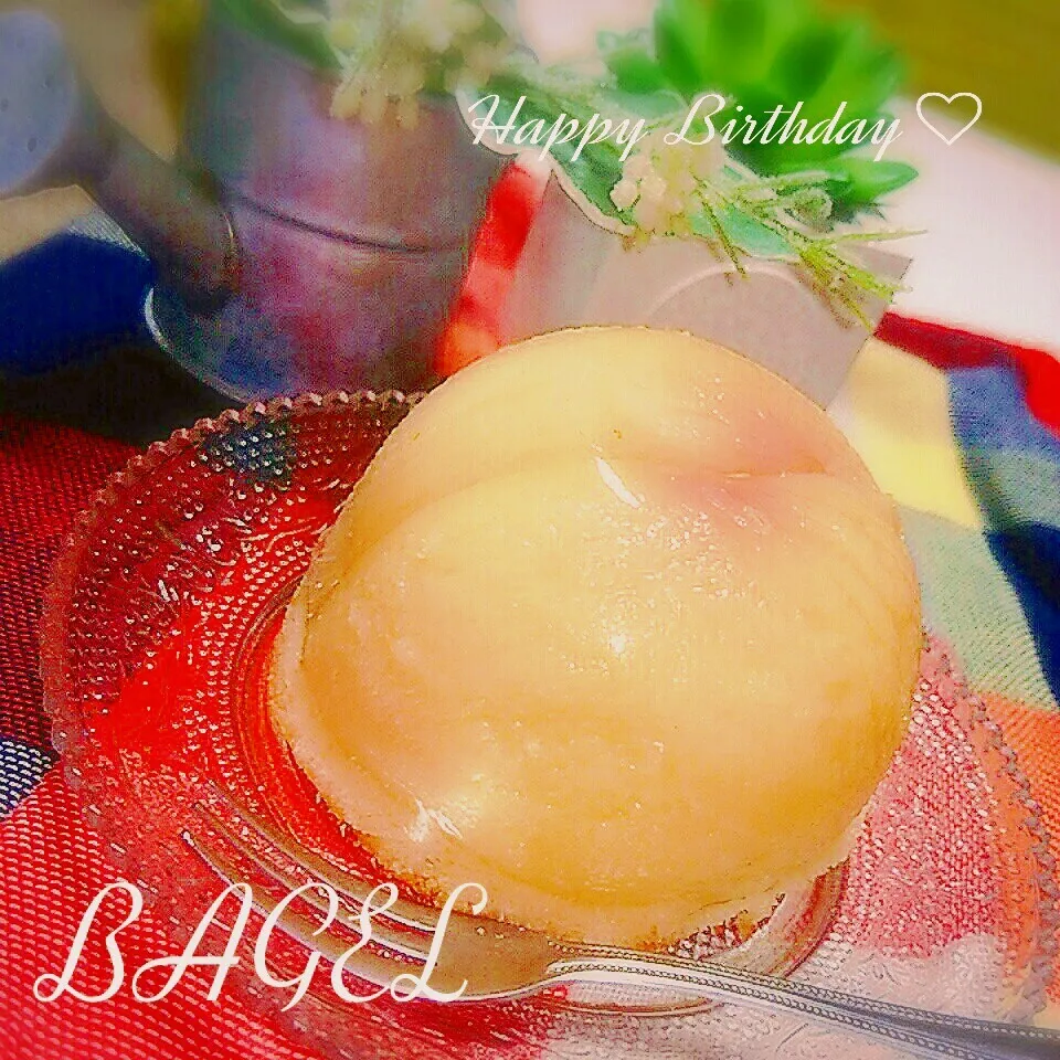 【豆祭り】Beenさんハピバ♡丸々モモのケーキでお祝い♡|BAGELさん