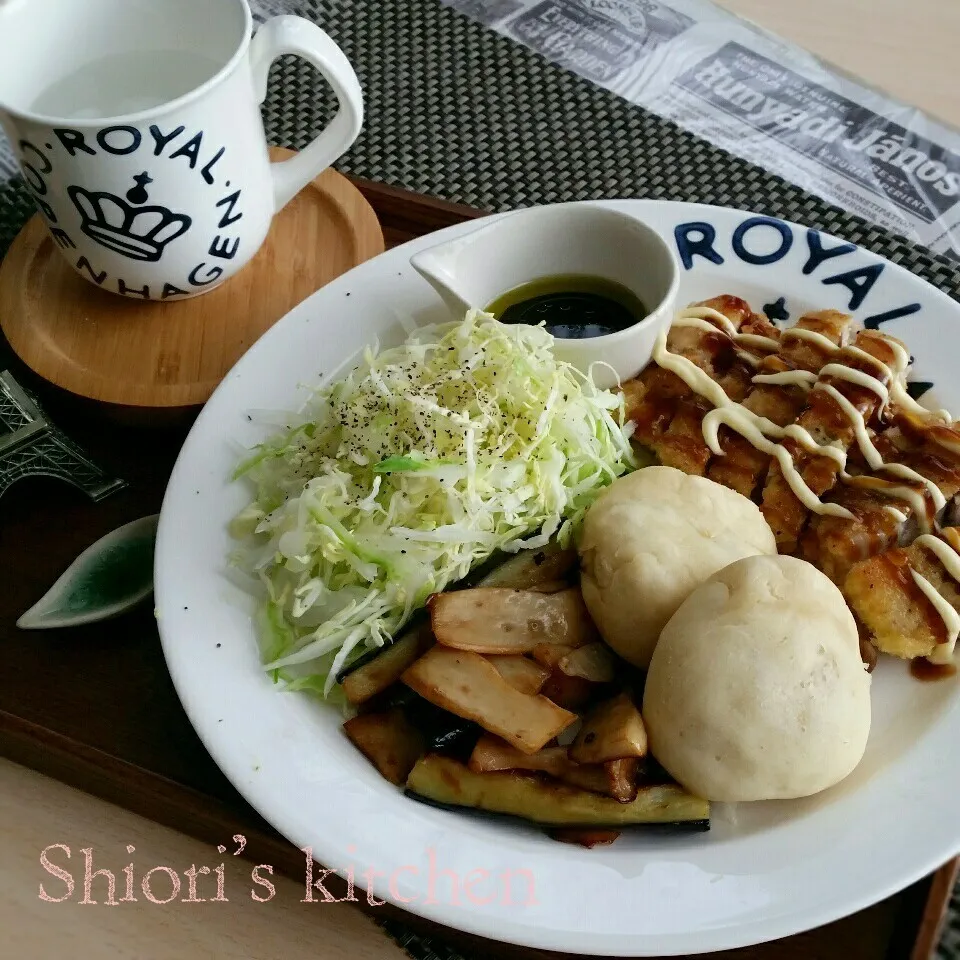 とんかつ＆パン🍞でワンプレートランチ🙌💕|大西詩織さん