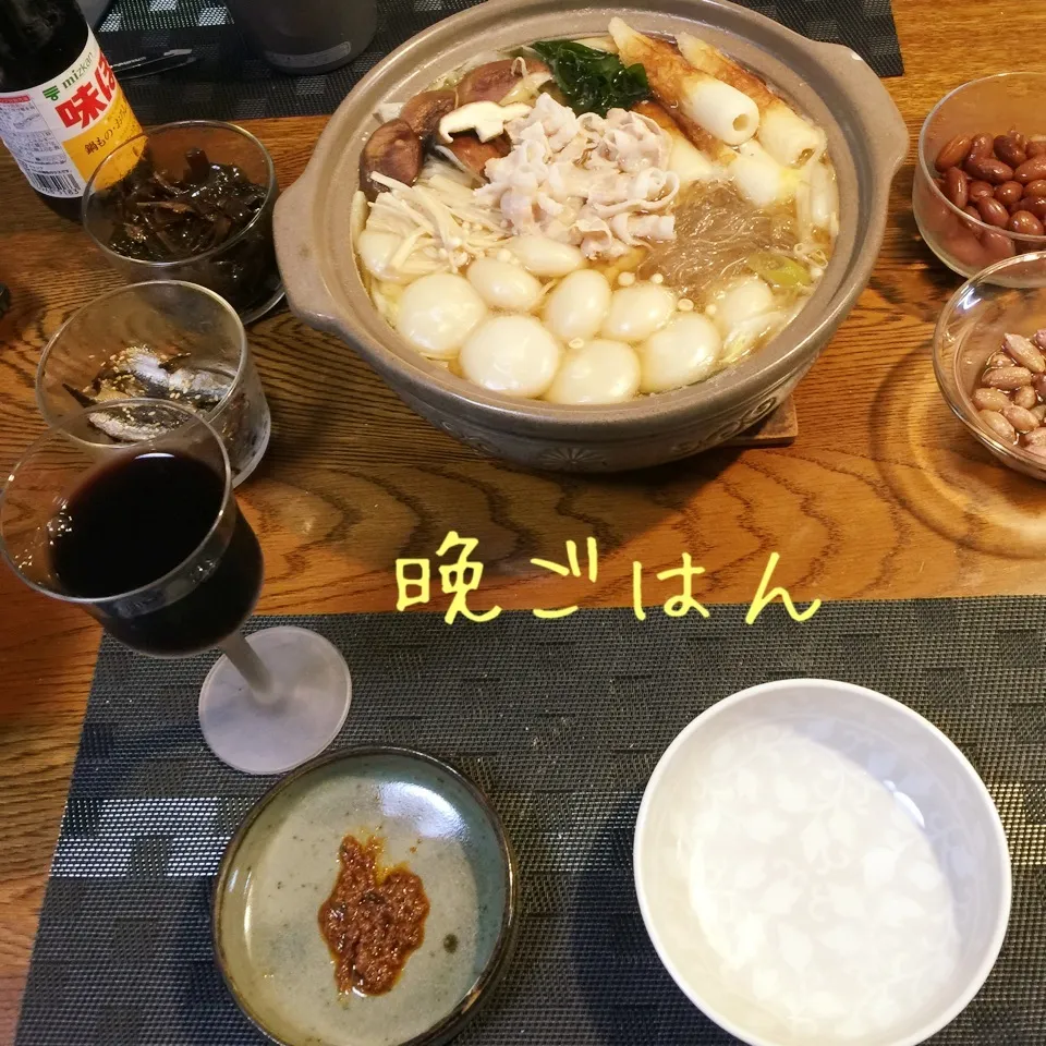 中華風な、餃子と豚バラ肉と野菜だらけの鍋、常備菜|yakinasuさん