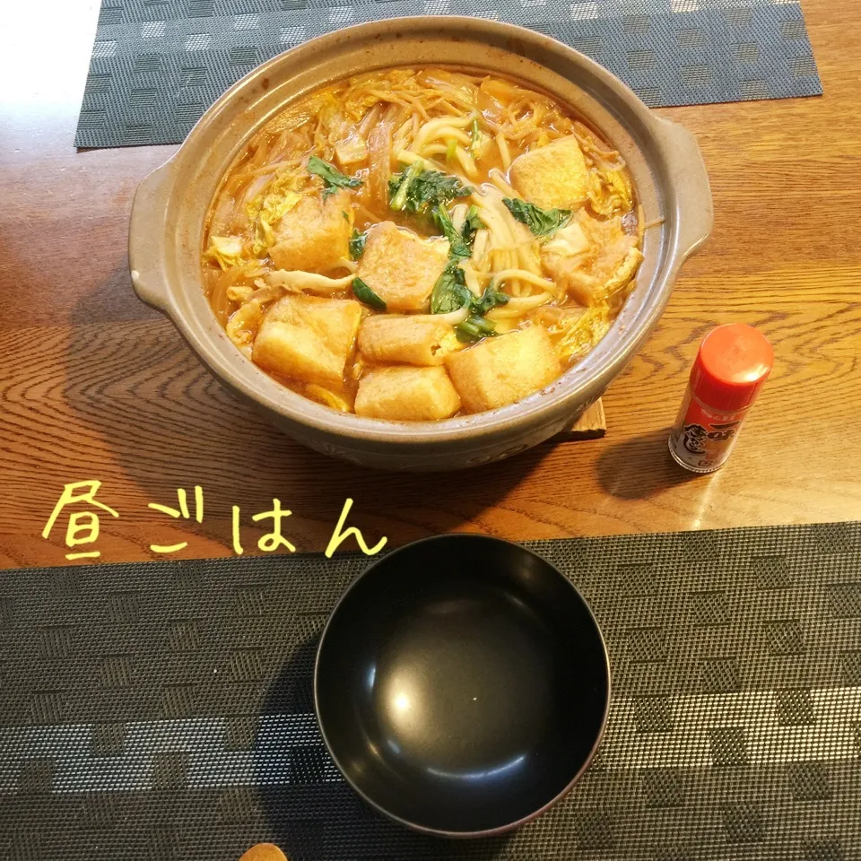 昨日の鍋残りで煮込みうどん|yakinasuさん