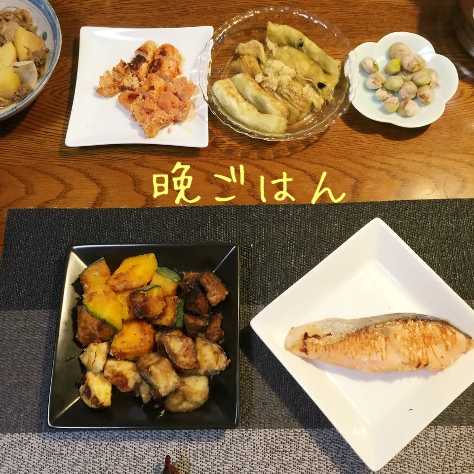 Snapdishの料理写真:焼き鮭、焼き明太子、焼きなす、焼き銀杏、南瓜芋茄子煮豚照焼|yakinasuさん