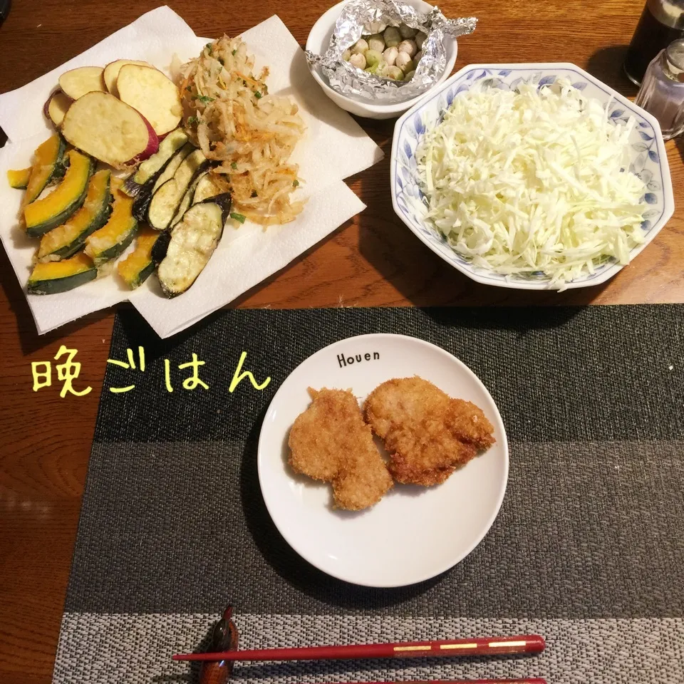 Snapdishの料理写真:豚ヒレかつ、てんぷら、せんキャベツ、銀杏塩焼き|yakinasuさん