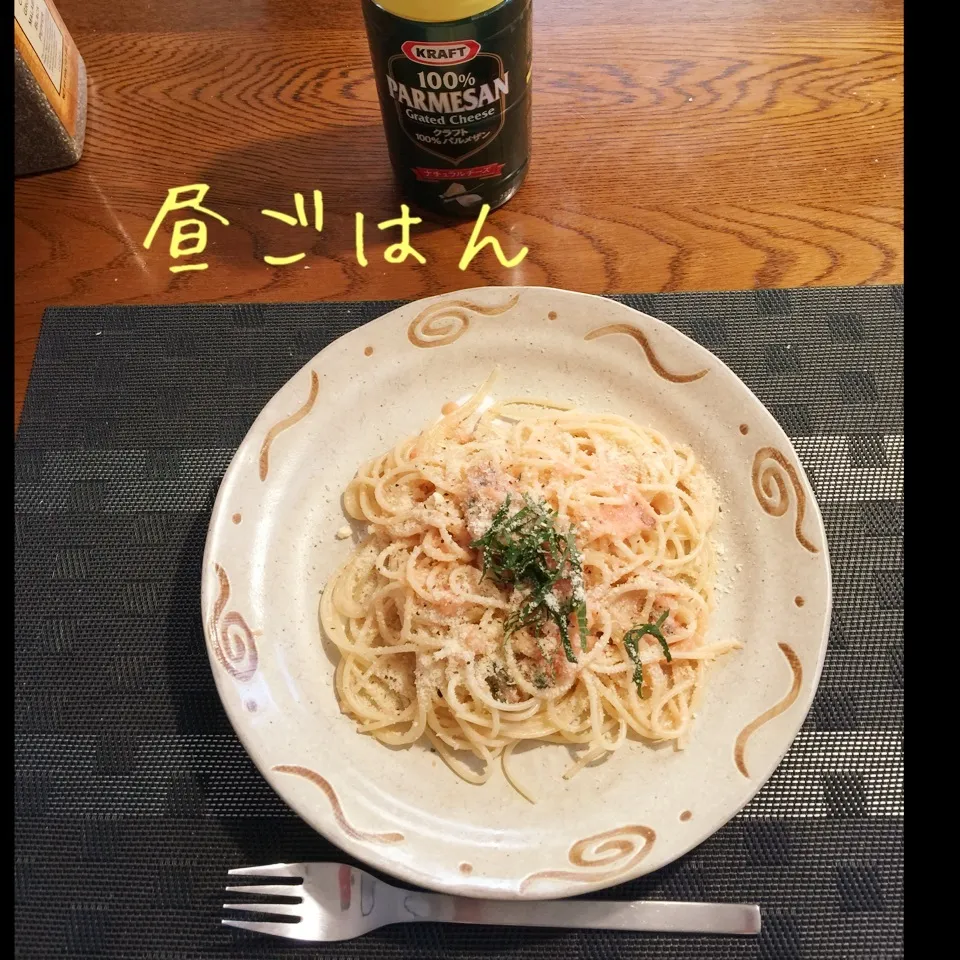 Snapdishの料理写真:明太子と大葉のパスタ|yakinasuさん