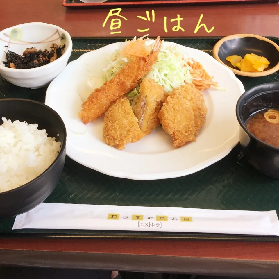 ヒレカツエビフライ定食、ひじき煮、香の物、味噌汁、ごはん|yakinasuさん