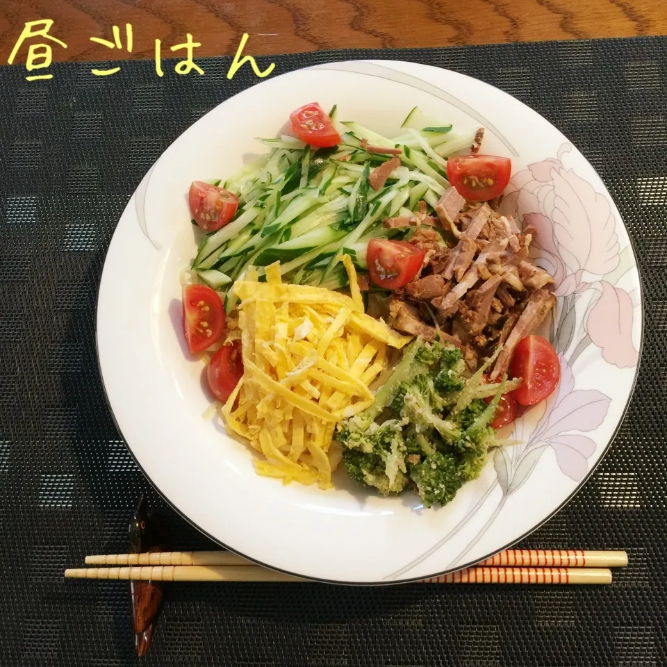 Snapdishの料理写真:冷やしラーメン|yakinasuさん