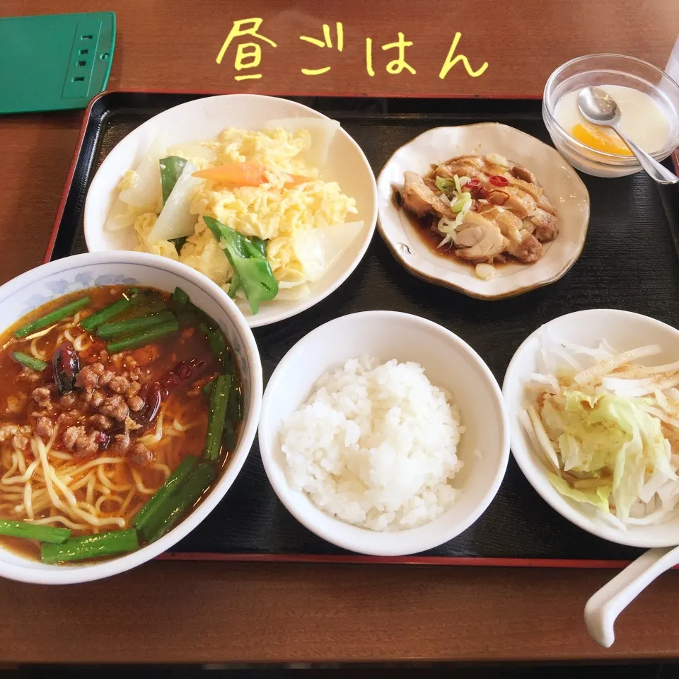 台湾ラーメン、台湾唐揚げ、玉ねぎ卵炒め、杏仁豆腐|yakinasuさん