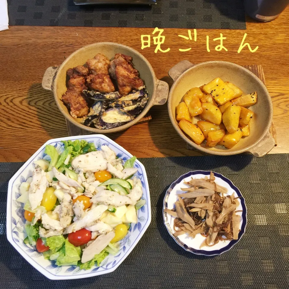 Snapdishの料理写真:昨夜の残り物唐揚げと茄子の天ぷら、大学芋、サラダ|yakinasuさん