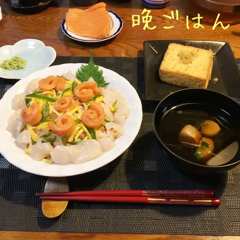 Snapdishの料理写真:雛ちらし寿司、厚揚げ素焼き、吸い物|yakinasuさん