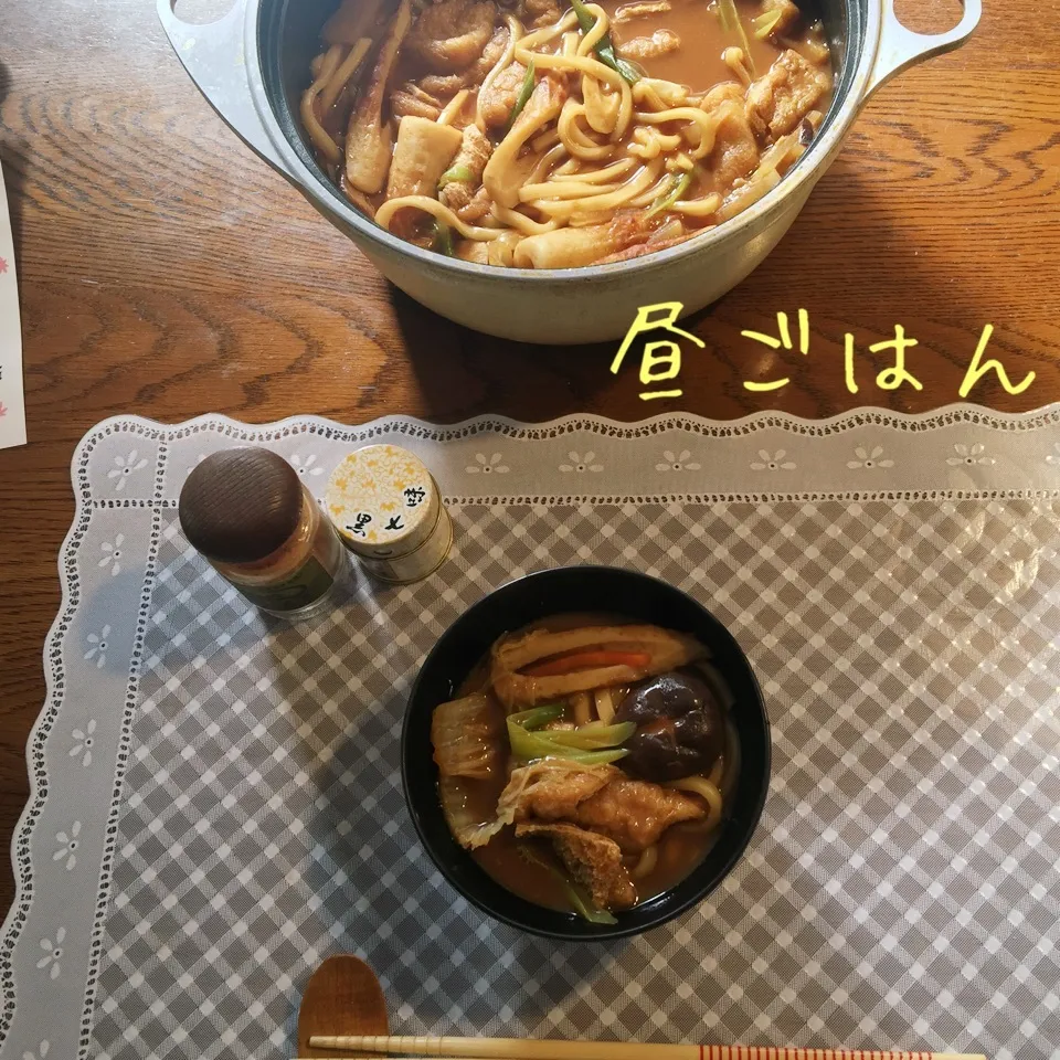 Snapdishの料理写真:味噌煮込みうどん|yakinasuさん