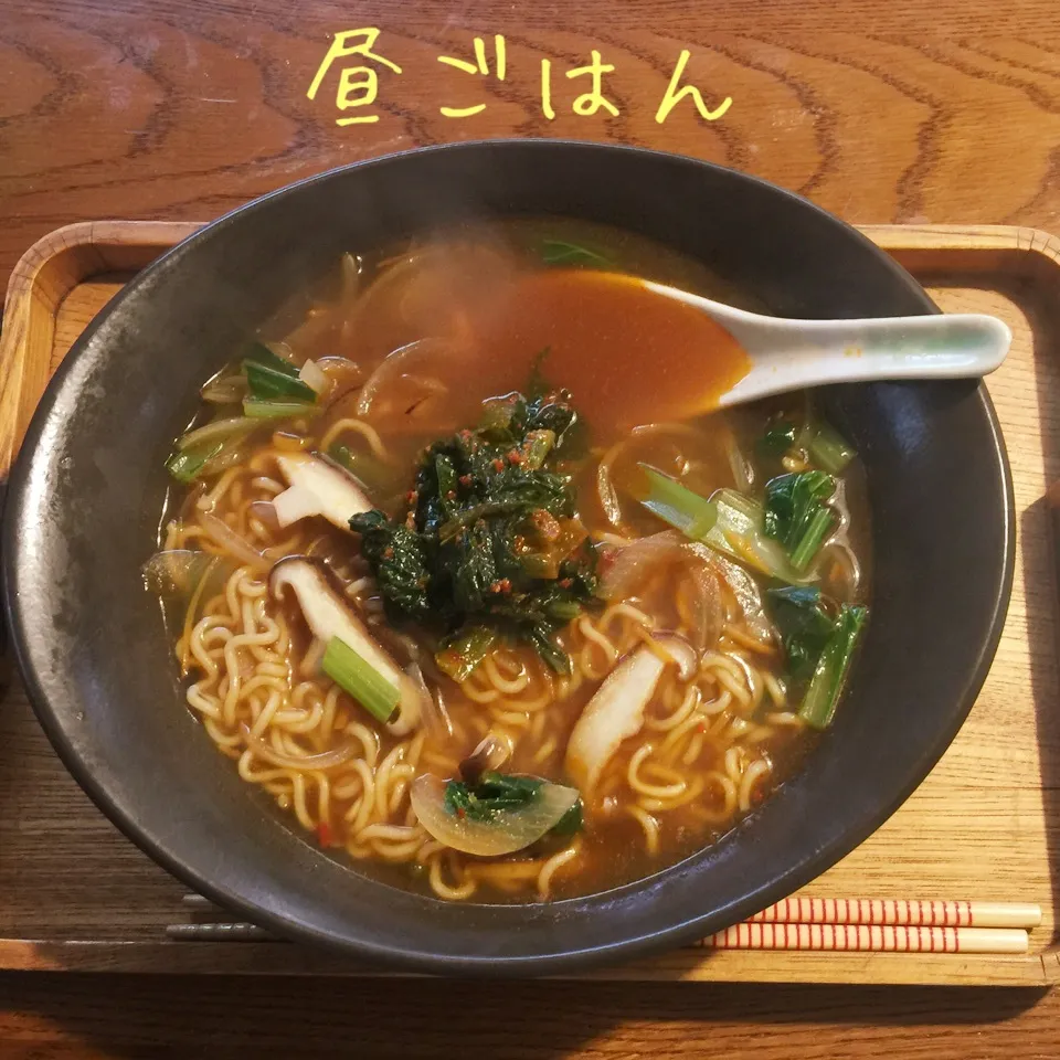 台湾ラーメン、超辛い野沢菜醬のせて|yakinasuさん