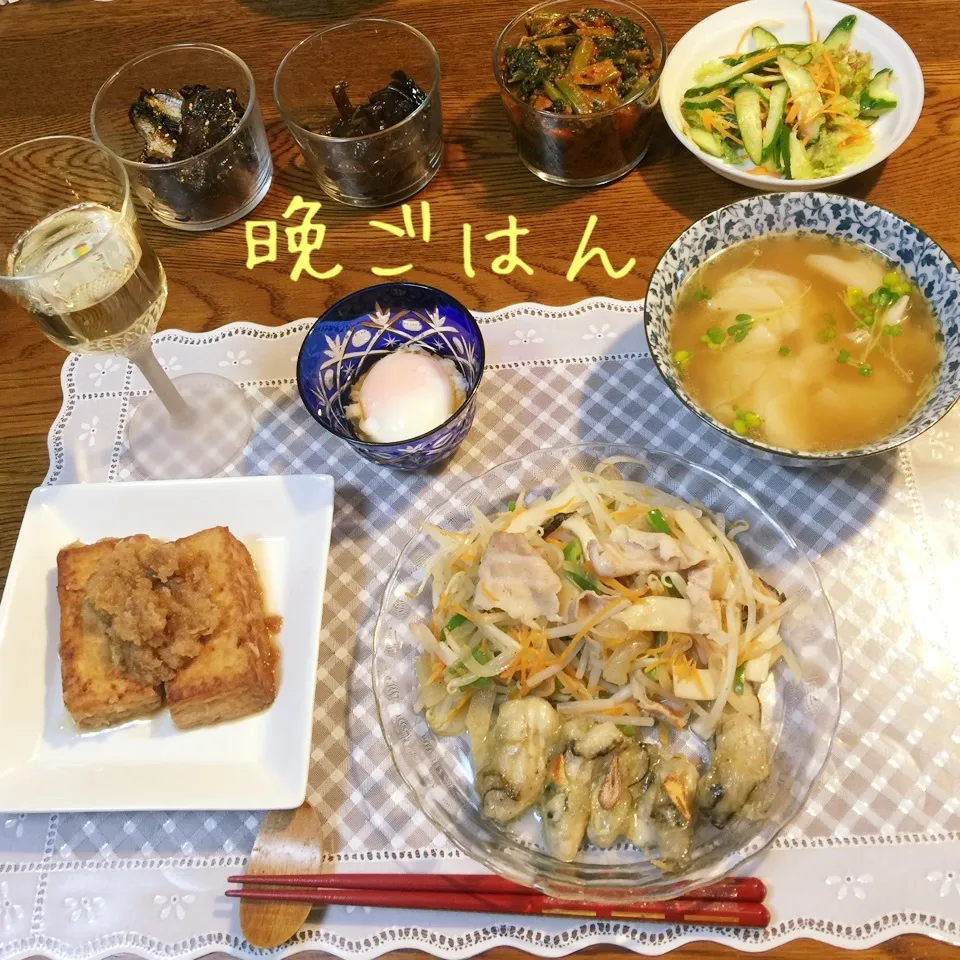 Snapdishの料理写真:牡蠣ガリバタ焼き、野菜炒め、厚揚げみぞれ煮、温泉卵、ワンタン|yakinasuさん