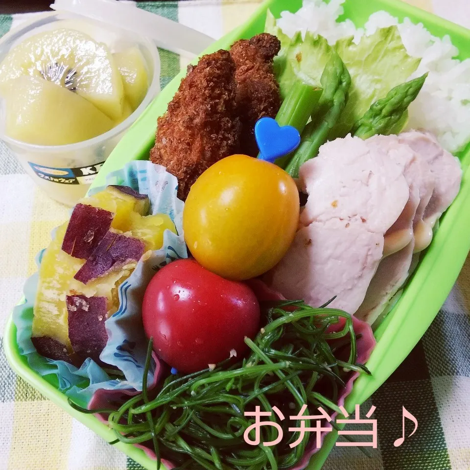 Snapdishの料理写真:白身魚のフライ弁当♪|ちびたまさん