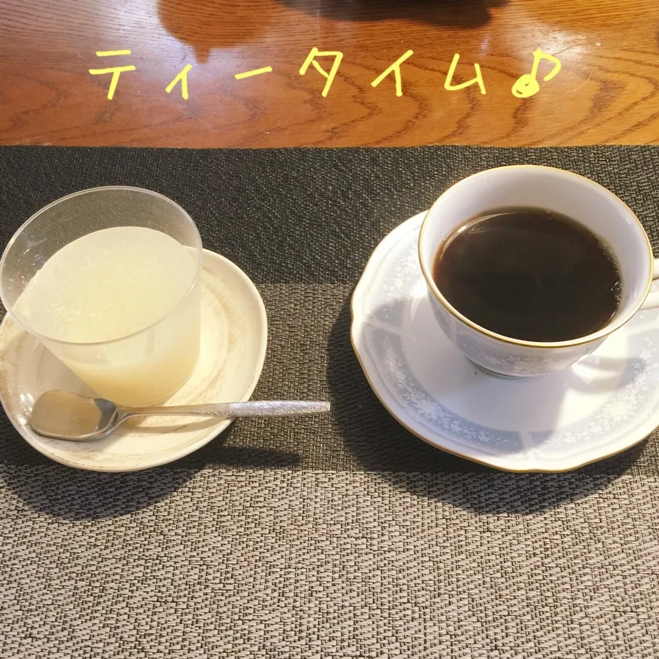 Snapdishの料理写真:アガーで、白桃ゼリー|yakinasuさん