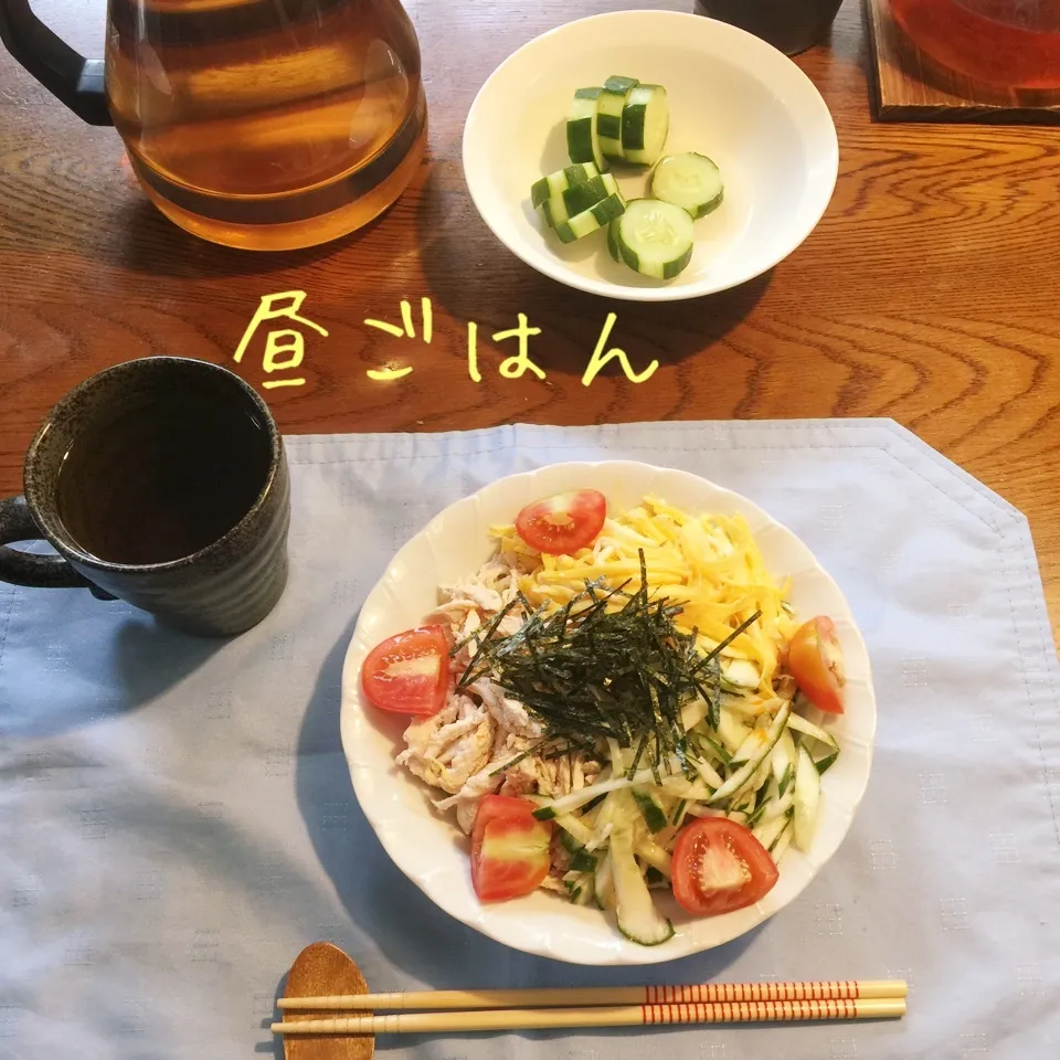 冷やしラーメンサラダチキンで|yakinasuさん