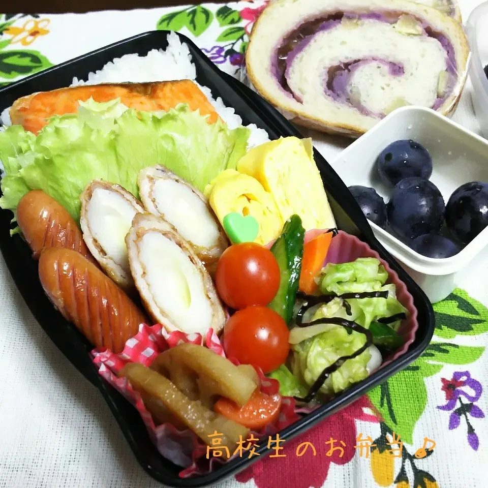 Snapdishの料理写真:チーズ竹輪の肉巻き弁当♪|ちびたまさん