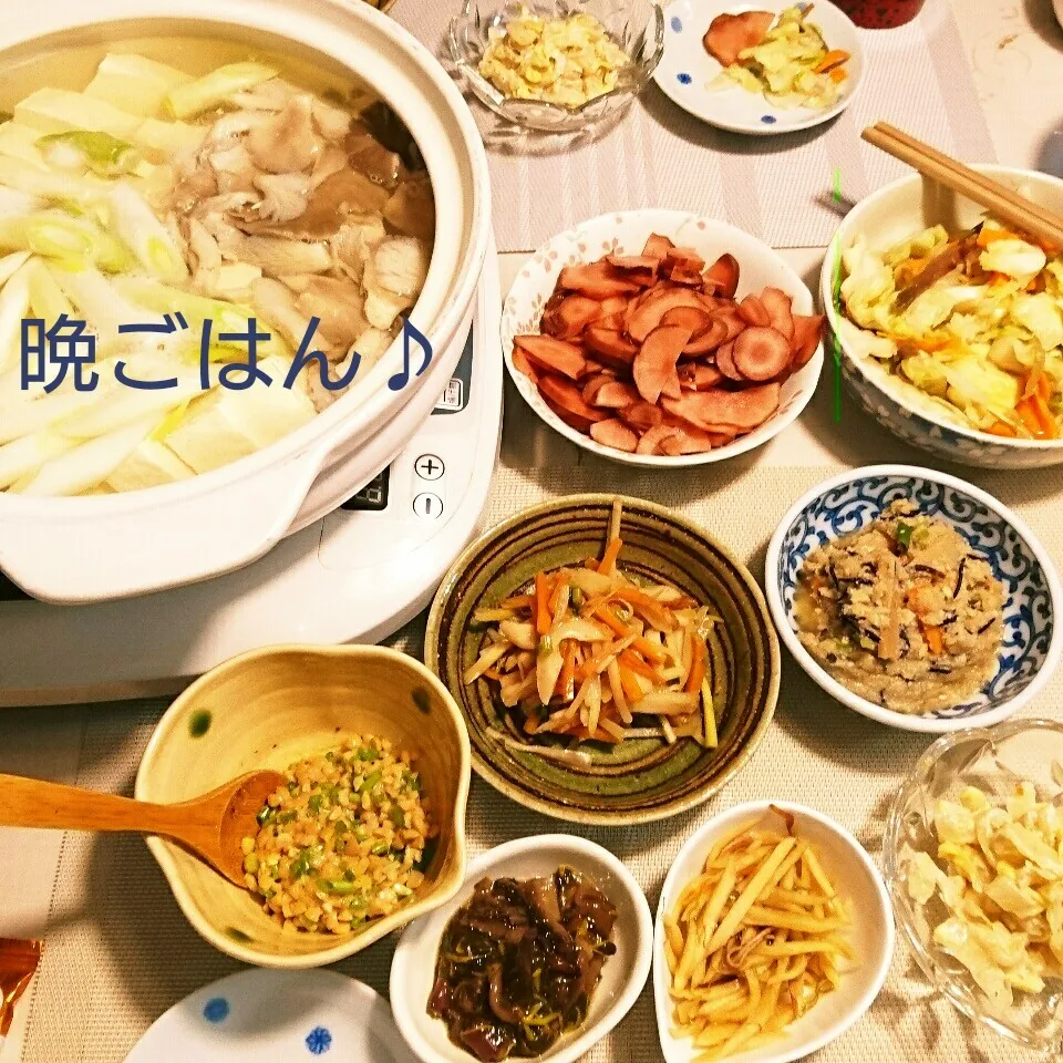 Snapdishの料理写真:今日の晩ごはん(湯豆腐と…)|oomugiさん