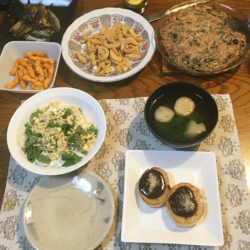 Snapdishの料理写真:和風ミートローフ、胡麻味噌大根ステーキ、豆腐サラダ、メンマ|yakinasuさん