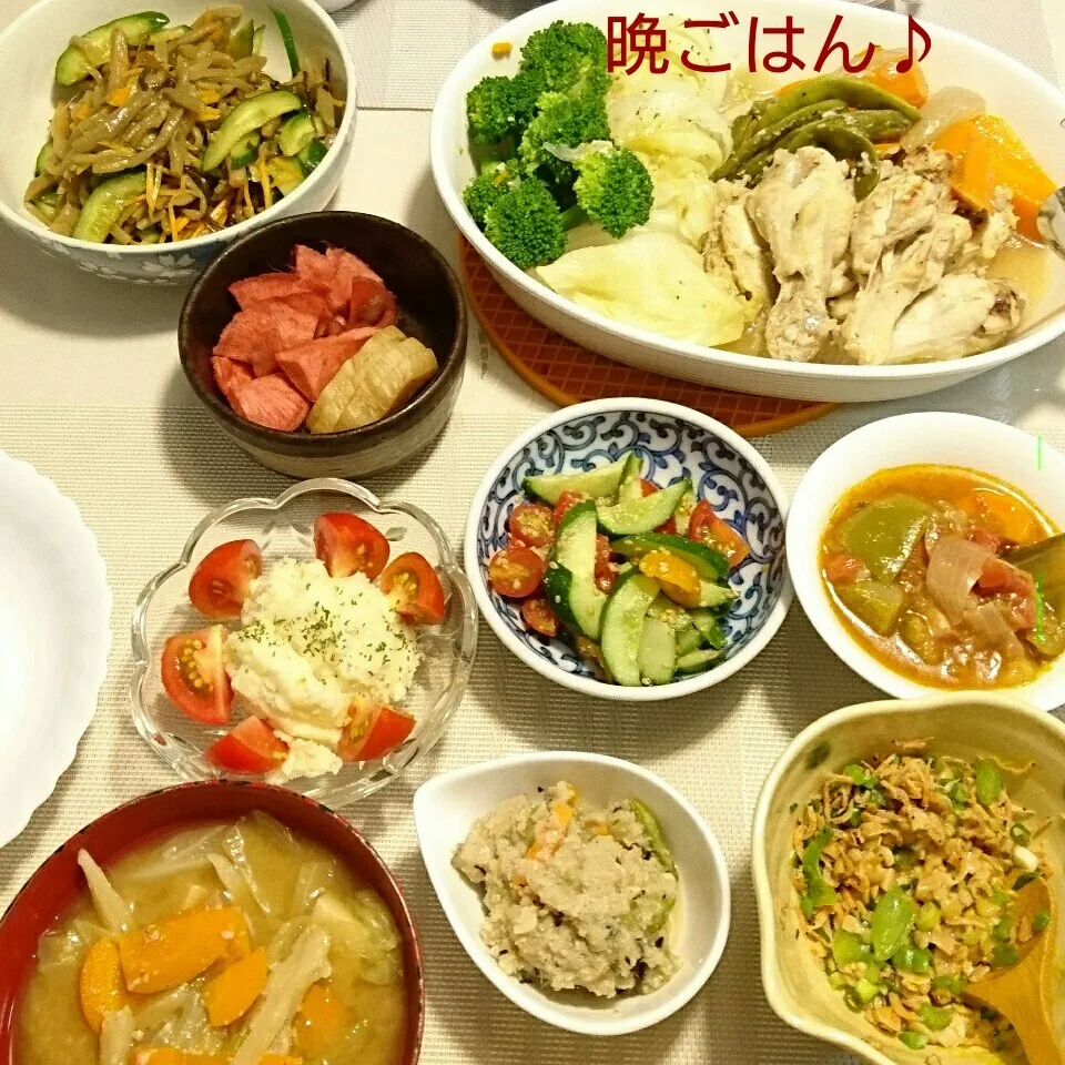 Snapdishの料理写真:今日の晩ごはん(手羽元の塩麹グリルと…)|oomugiさん