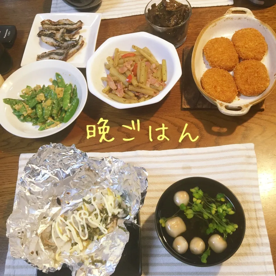 Snapdishの料理写真:鰆のしそシメジホイル焼、絹さや卵とじ、蕗ベーコン、コロッケ|yakinasuさん