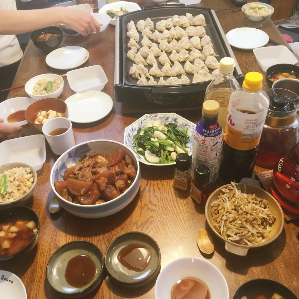 筍ごはんと餃子でわいわいランチ|yakinasuさん