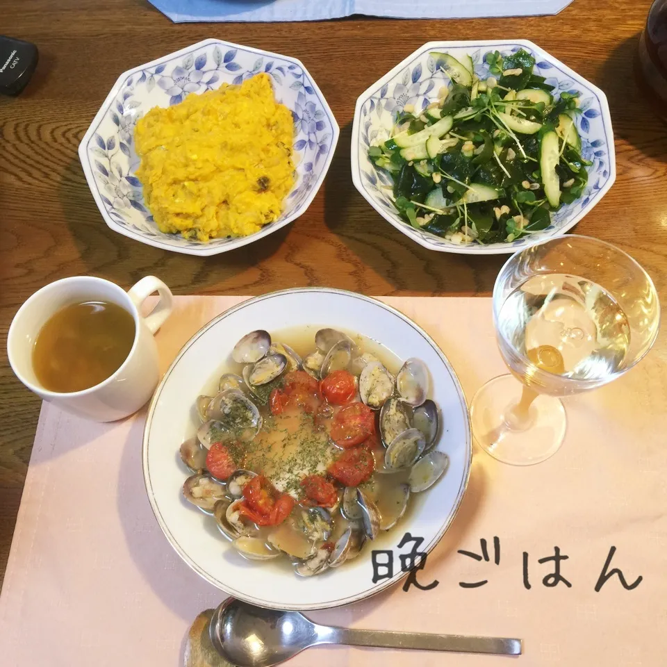 Snapdishの料理写真:カジキマグロ切身アクアパッツァ、ワカメサラダ、南瓜豆サラダ|yakinasuさん