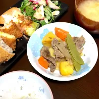 揚げ物.鮭とネギ焼き.サラダ.お味噌汁.ご飯|MIKAKOさん