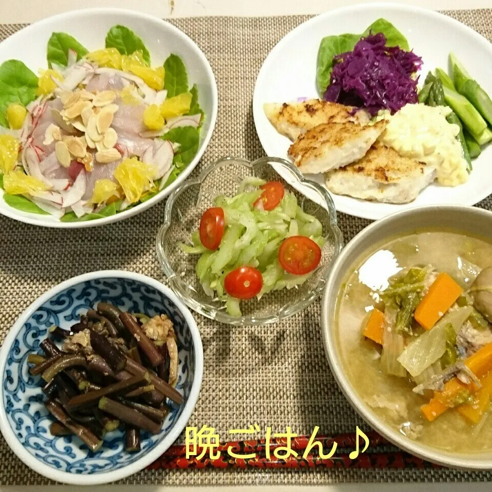 Snapdishの料理写真:今日の晩ごはん(黒ソイのムニエルと…)|oomugiさん