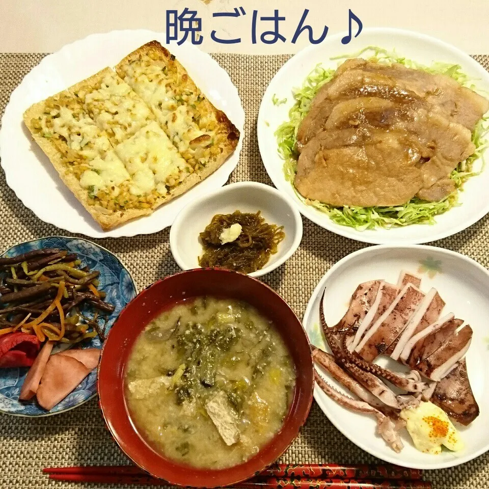 Snapdishの料理写真:今日の晩ごはん(豚ロースの豚丼のたれ焼き…)|oomugiさん