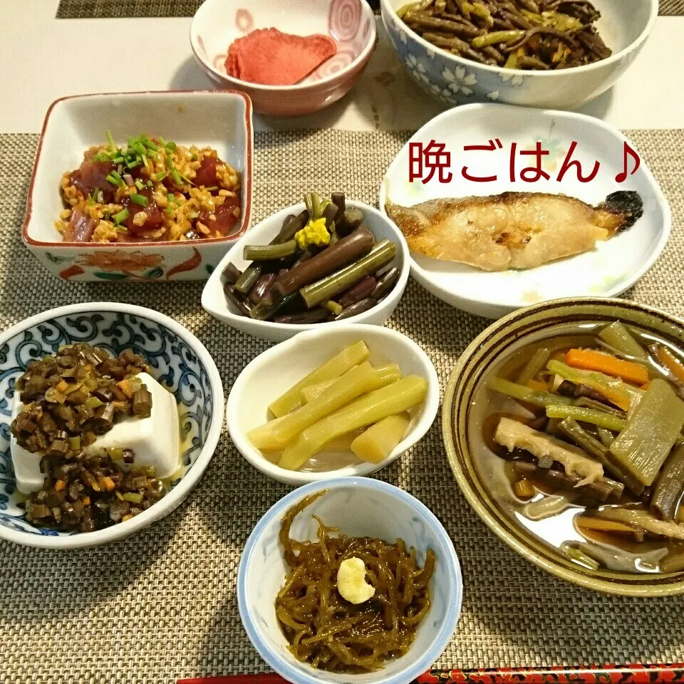 今日の晩ごはん(鰹キムチ納豆と…)|oomugiさん